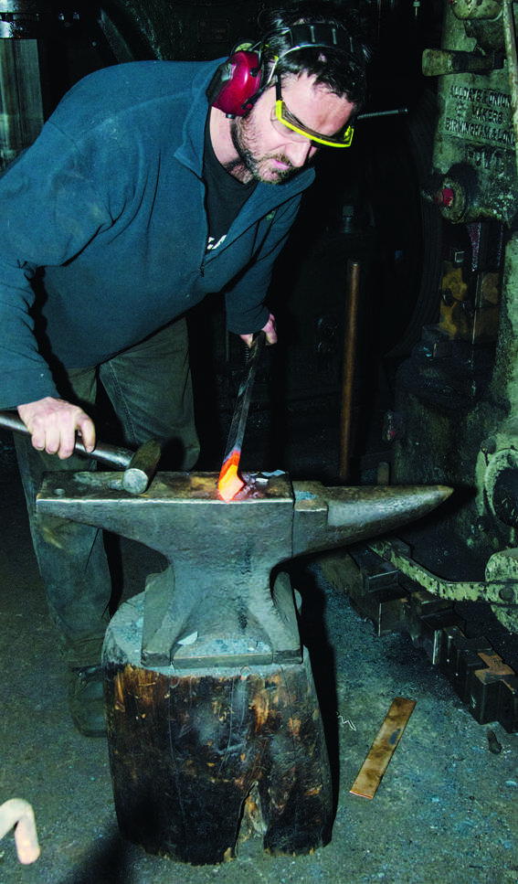 Bending the tip on the anvil