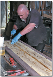 Glueing the veneer in place