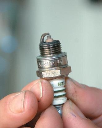 The spark plug should be coffee-coloured