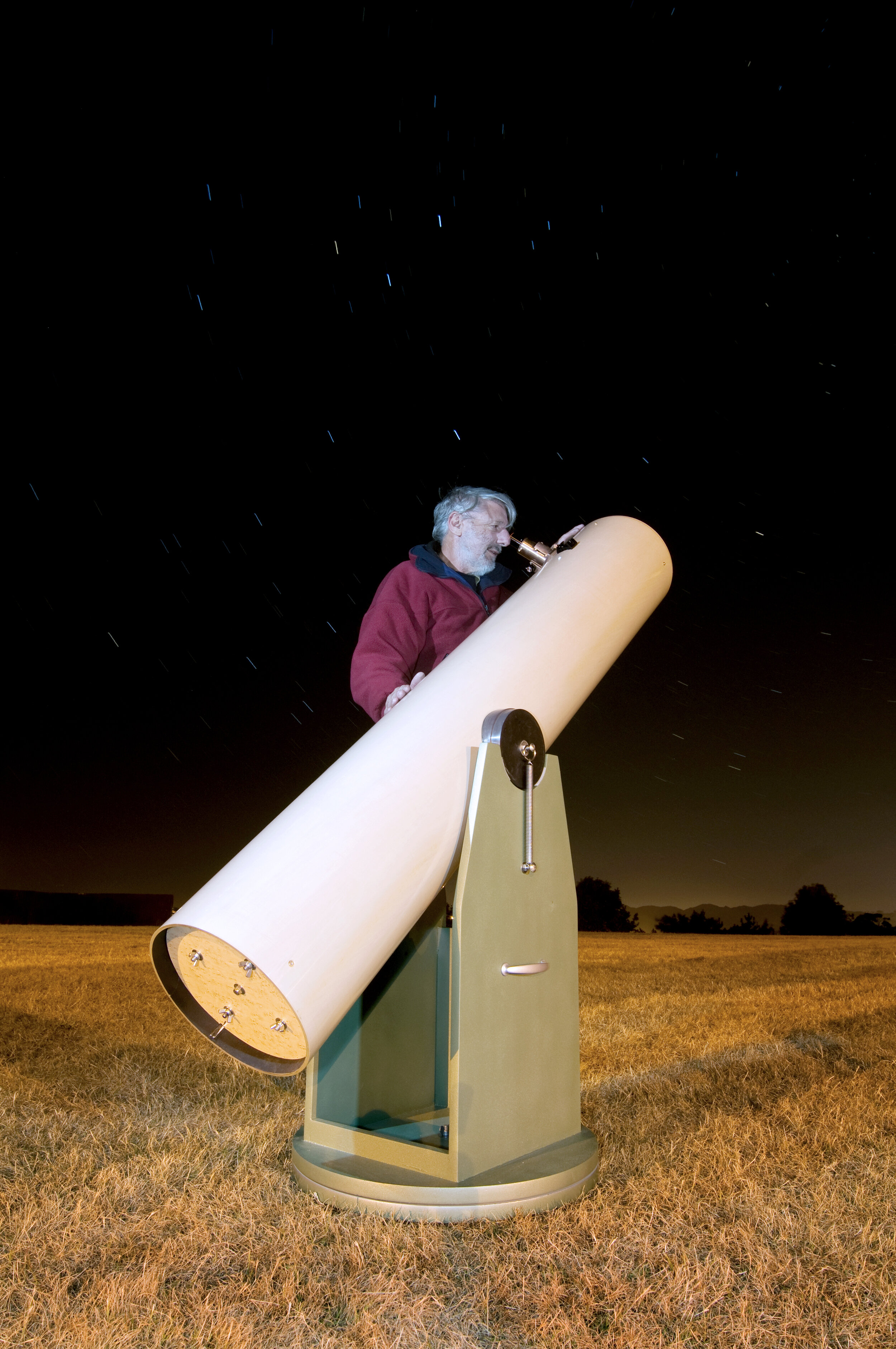 Gordon Hudson and Dobsonian reflector telescope.